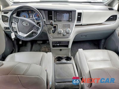Zdjęcie 8 z 14 samochodu: 2019 TOYOTA SIENNA XLE 8-PASSENGER VIN:5TDYZ3DC4KS005720 - miniatura