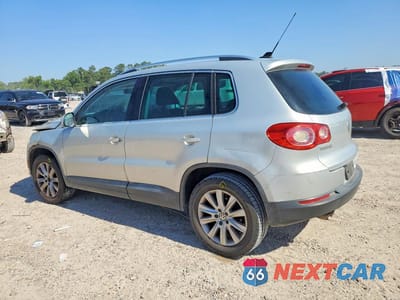 Drugie zdjęcie samochodu z przodu: 2009 VOLKSWAGEN TIGUAN S VIN:WVGAV75N39W526826 - miniatura