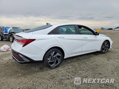 Trzecie zdjęcie samochodu z tyłu: 2025 HYUNDAI ELANTRA SEL SPORT VIN:KMHLM4DG3SU877637 - miniatura