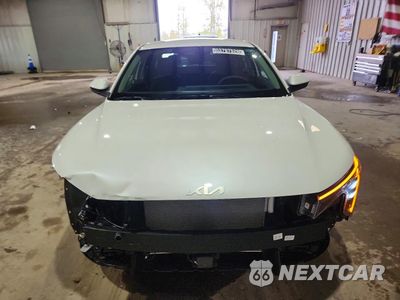 Piąte zdjęcie samochodu w środku: 2026 KIA K4 LXS VIN:3KPFT4DE4TE290768 - miniatura