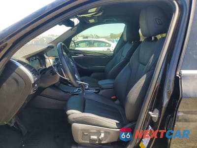 Zdjęcie 7 z 13 samochodu: 2019 BMW X3 SDRIVE30I VIN:5UXTR7C59KLR51316 - miniatura