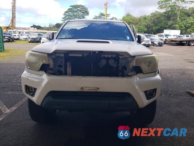 Piąte zdjęcie samochodu w środku: 2013 TOYOTA TACOMA DOUBLE CAB VIN:3TMLU4EN0DM111907 - miniatura