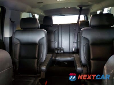 Zdjęcie 10 z 13 samochodu: 2017 CHEVROLET SUBURBAN VIN:1GNSKHKC3HR397758 - miniatura