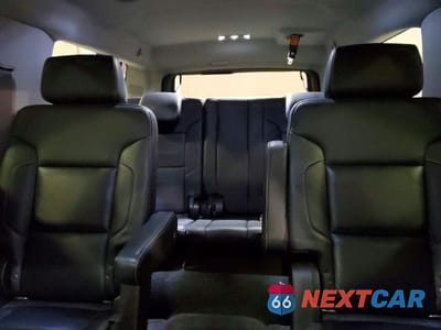 Zdjęcie 10 z 13 samochodu: 2016 CHEVROLET SUBURBAN K1500 LTZ VIN:1GNSKJKC8GR130427 - miniatura