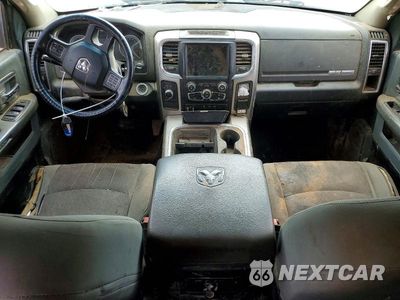 Zdjęcie 8 z 13 samochodu: 2018 RAM 3500 SLT VIN:3C63RRLL5JG239352 - miniatura