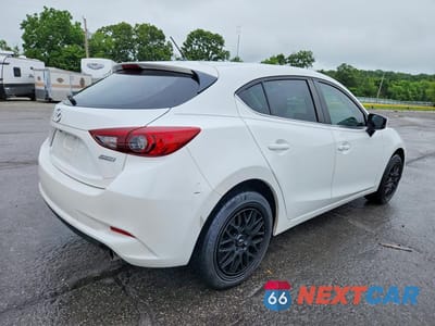 Trzecie zdjęcie samochodu z tyłu: 2017 MAZDA 3 TOURING VIN:JM1BN1L79H1149988 - miniatura