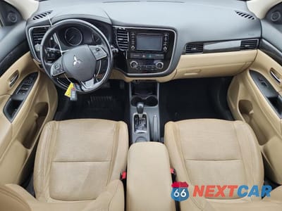 Zdjęcie 8 z 13 samochodu: 2016 MITSUBISHI OUTLANDER SE VIN:JA4AD3A30GZ025600 - miniatura