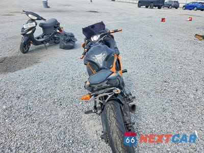 Czwarte zdjęcie samochodu z boku: 2019 KAWASAKI EX650 F VIN:JKAEXEK13KDA30624 - miniatura