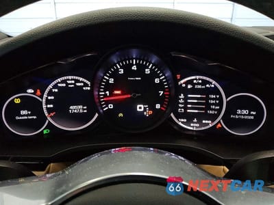 Zdjęcie 9 z 12 samochodu: 2019 PORSCHE CAYENNE VIN:WP1AA2AY5KDA17730 - miniatura