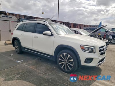 Czwarte zdjęcie samochodu z boku: 2023 MERCEDES-BENZ GLB 250 VIN:W1N4M4GB8PW280528 - miniatura