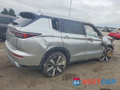 Trzecie zdjęcie samochodu z tyłu: 2025 MITSUBISHI OUTLANDER SE VIN:JA4J4VA87SZ028302 - miniatura