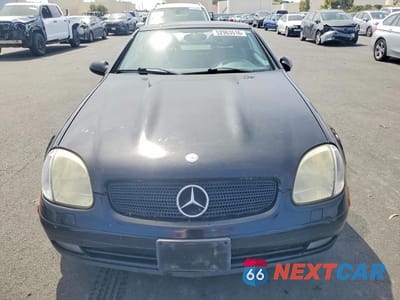 Piąte zdjęcie samochodu w środku: 2000 MERCEDES-BENZ SLK 230 KOMPRESSOR VIN:WDBKK47F8YF168870 - miniatura
