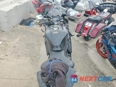 Zdjęcie 6 z 8 samochodu: 2025 YAMAHA YZFR7 VIN:JYARM38EXSA018141 - miniatura