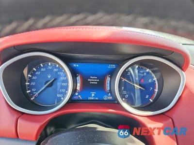 Zdjęcie 9 z 12 samochodu: 2019 MASERATI GHIBLI S VIN:ZAM57YSS3K1319853 - miniatura