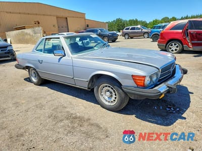 Czwarte zdjęcie samochodu z boku: 1984 MERCEDES-BENZ 380 SL VIN:WDBBA45A7EA000978 - miniatura