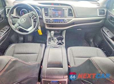 Zdjęcie 8 z 13 samochodu: 2019 TOYOTA HIGHLANDER LE PLUS VIN:5TDZZRFHXKS308274 - miniatura