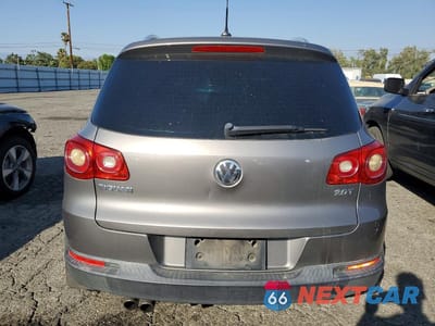 Zdjęcie 6 z 13 samochodu: 2011 VOLKSWAGEN TIGUAN S VIN:WVGAV7AX1BW509259 - miniatura