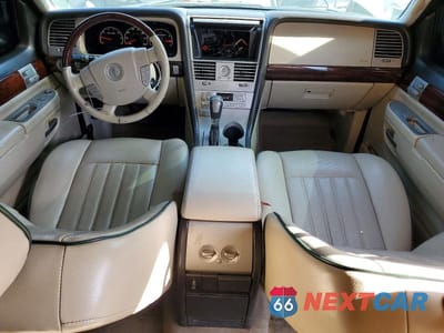 Zdjęcie 8 z 13 samochodu: 2003 LINCOLN AVIATOR VIN:5LMEU68H13ZJ02262 - miniatura