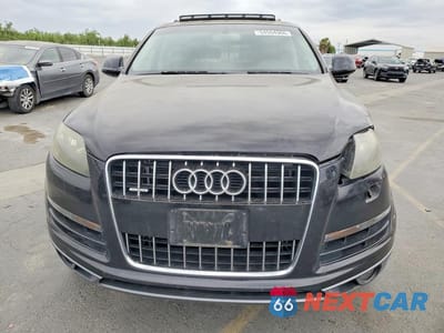 Piąte zdjęcie samochodu w środku: 2011 AUDI Q7 PREMIUM VIN:WA1CGAFE4BD006813 - miniatura