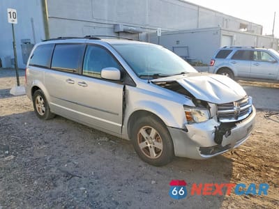 Czwarte zdjęcie samochodu z boku: 2010 DODGE GRAND CARAVAN SXT VIN:2D4RN5D14AR216274 - miniatura