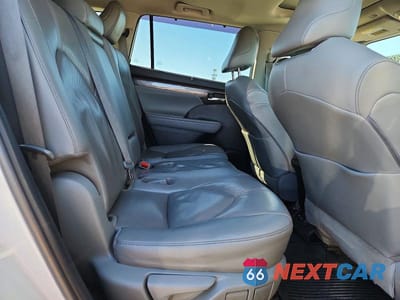 Zdjęcie 11 z 13 samochodu: 2020 TOYOTA HIGHLANDER LIMITED VIN:5TDDZRBH1LS033542 - miniatura