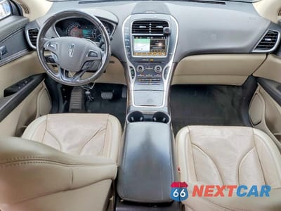 Zdjęcie 8 z 13 samochodu: 2017 LINCOLN MKX RESERVE VIN:2LMPJ8LR9HBL30699 - miniatura