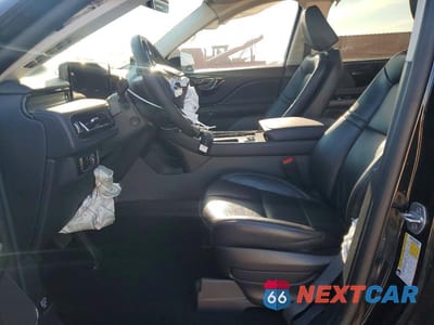Zdjęcie 7 z 13 samochodu: 2025 LINCOLN AVIATOR VIN:5LM5J6XCXSGL22671 - miniatura