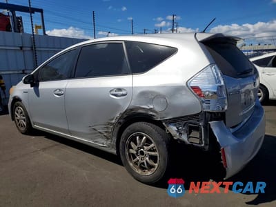 Drugie zdjęcie samochodu z przodu: 2013 TOYOTA PRIUS V THREE VIN:JTDZN3EU1D3197433 - miniatura