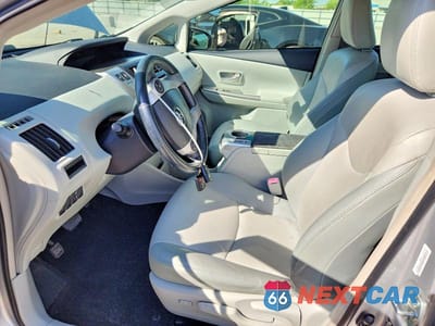 Zdjęcie 7 z 13 samochodu: 2014 TOYOTA PRIUS V FIVE VIN:JTDZN3EU8E3311302 - miniatura