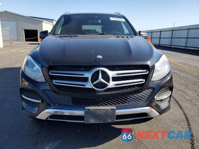 Piąte zdjęcie samochodu w środku: 2016 MERCEDES-BENZ GLE 350 4MATIC VIN:4JGDA5HB9GA655758 - miniatura