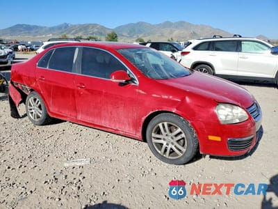 Czwarte zdjęcie samochodu z boku: 2007 VOLKSWAGEN JETTA 2.5 OPTION PACKAGE 1 VIN:3VWSF71KX7M022026 - miniatura