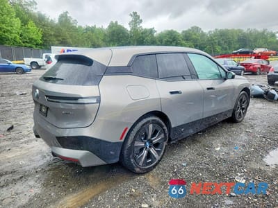 Trzecie zdjęcie samochodu z tyłu: 2024 BMW IX XDRIVE50 VIN:WB523CF04RCN30486 - miniatura