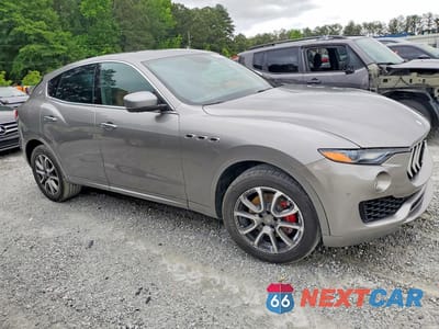 Czwarte zdjęcie samochodu z boku: 2019 MASERATI LEVANTE VIN:ZN661XUA1KX309486 - miniatura