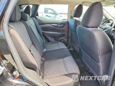 Zdjęcie 10 z 12 samochodu: 2017 NISSAN ROGUE SPORT SV VIN:JN1BJ1CP7HW017846 - miniatura