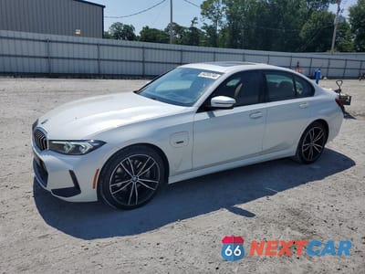 2023 BMW 330E 3MW39FF04P8D17063 - główne zdjęcie licytacji z USA - miniatura