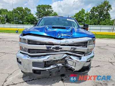Piąte zdjęcie samochodu w środku: 2017 CHEVROLET SILVERADO K2500 HEAVY DUTY LT VIN:1GC1KVEYXHF223455 - miniatura