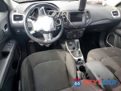 Zdjęcie 8 z 13 samochodu: 2021 JEEP COMPASS SPORT VIN:3C4NJDAB5MT527275 - miniatura