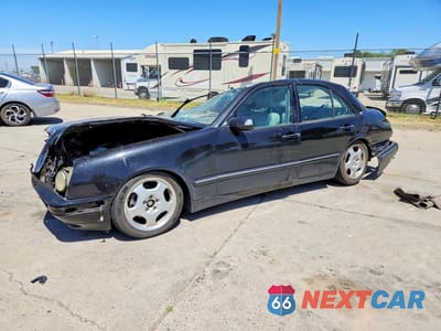 2002 MERCEDES-BENZ E 430 WDBJF70J72B485506 - główne zdjęcie licytacji z USA - miniatura