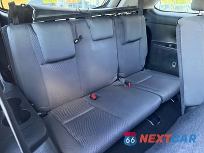 Zdjęcie 7 z 12 samochodu: 2018 TOYOTA HIGHLANDER LE VIN:5TDBZRFH9JS843564 - miniatura