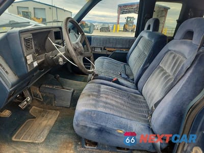Zdjęcie 7 z 12 samochodu: 1992 CHEVROLET GMT-400 K1500 VIN:2GCEK19K0N1225105 - miniatura