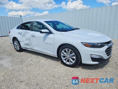 Czwarte zdjęcie samochodu z boku: 2025 CHEVROLET MALIBU LT VIN:1G1ZD5ST1SF155892 - miniatura