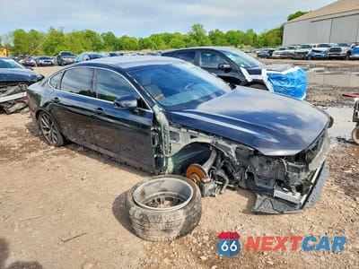 Czwarte zdjęcie samochodu z boku: 2018 VOLVO S90 T5 MOMENTUM VIN:LVY982AK9JP025959 - miniatura
