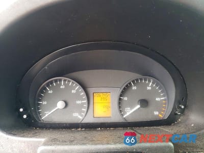 Zdjęcie 9 z 13 samochodu: 2018 MERCEDES BENZ SPRINTER 2500 VIN:WD3PE7CD2JP624277 - miniatura