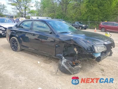 Czwarte zdjęcie samochodu z boku: 2020 CHRYSLER 300 TOURING VIN:2C3CCAAG6LH120380 - miniatura