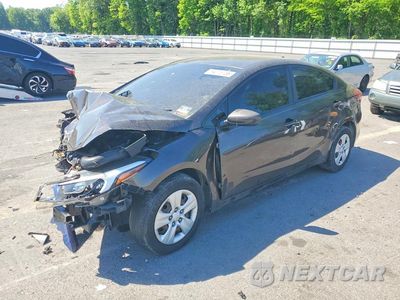2017 KIA FORTE LX 3KPFK4A73HE013562 - główne zdjęcie licytacji z USA - miniatura