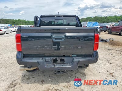 Zdjęcie 6 z 12 samochodu: 2024 TOYOTA TACOMA SR5 VIN:3TMKB5FN6RM002400 - miniatura