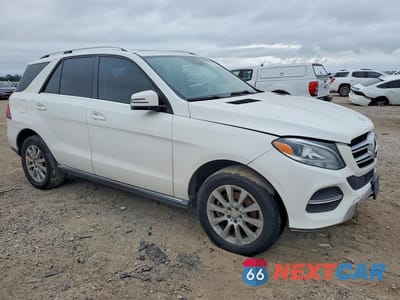 Czwarte zdjęcie samochodu z boku: 2016 MERCEDES-BENZ GLE 300D 4MATIC VIN:4JGDA0EB6GA642800 - miniatura