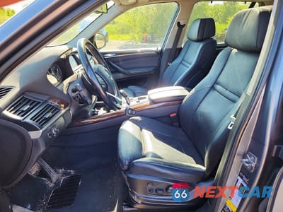 Zdjęcie 7 z 13 samochodu: 2012 BMW X5 XDRIVE50I VIN:5UXZV8C55CL424435 - miniatura