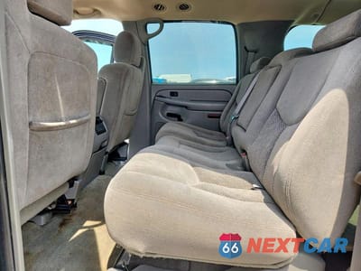 Zdjęcie 11 z 13 samochodu: 2005 CHEVROLET SUBURBAN C1500 VIN:3GNEC16Z45G242938 - miniatura
