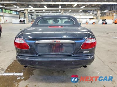 Zdjęcie 6 z 12 samochodu: 2003 JAGUAR XK8 VIN:SAJDA42C232A32507 - miniatura
